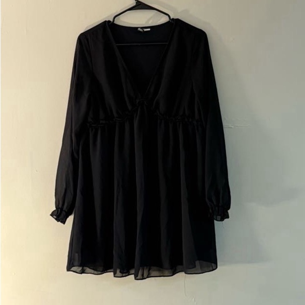 H&M Black Tiered Ruffled V-Neck Dress